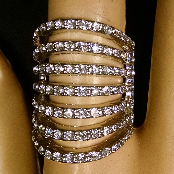 Elegant Filigree Shiney Rhinestones Sexy